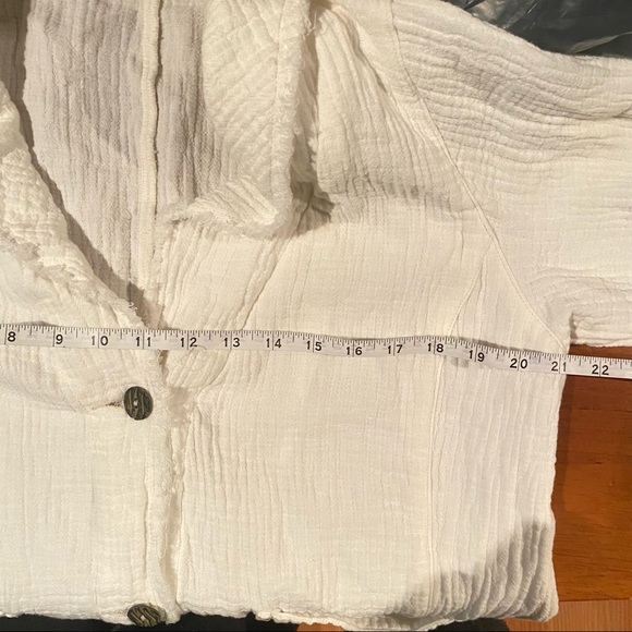 Kleen Linen Cotton Blend Gauzy Button Front Top - Picture 6 of 7